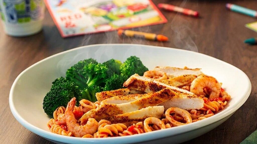 Grilled Chicken with Rotini Pasta & Marinara (kids)