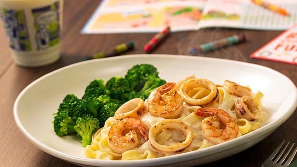 Kids Alfredo Sauce with Choice of Pasta (V)
