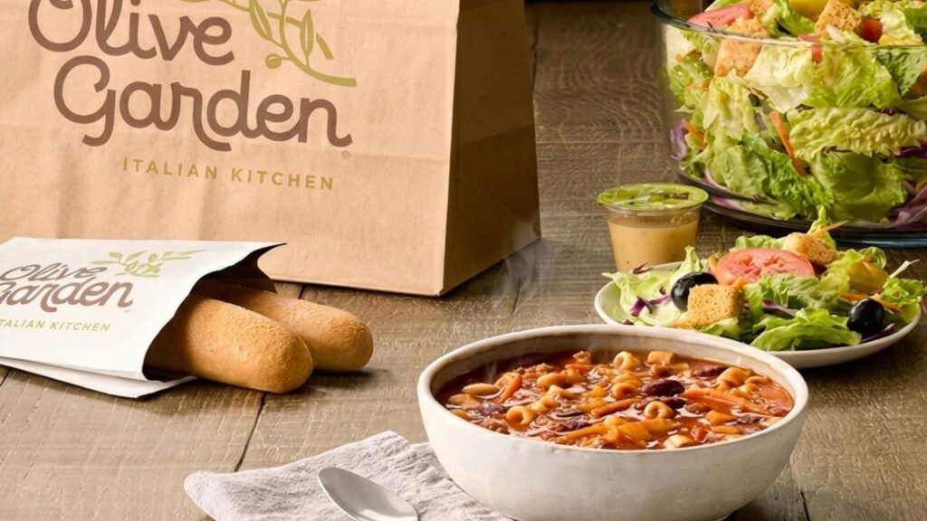 Lunch Special: Soup AND Salad AND Breadsticks